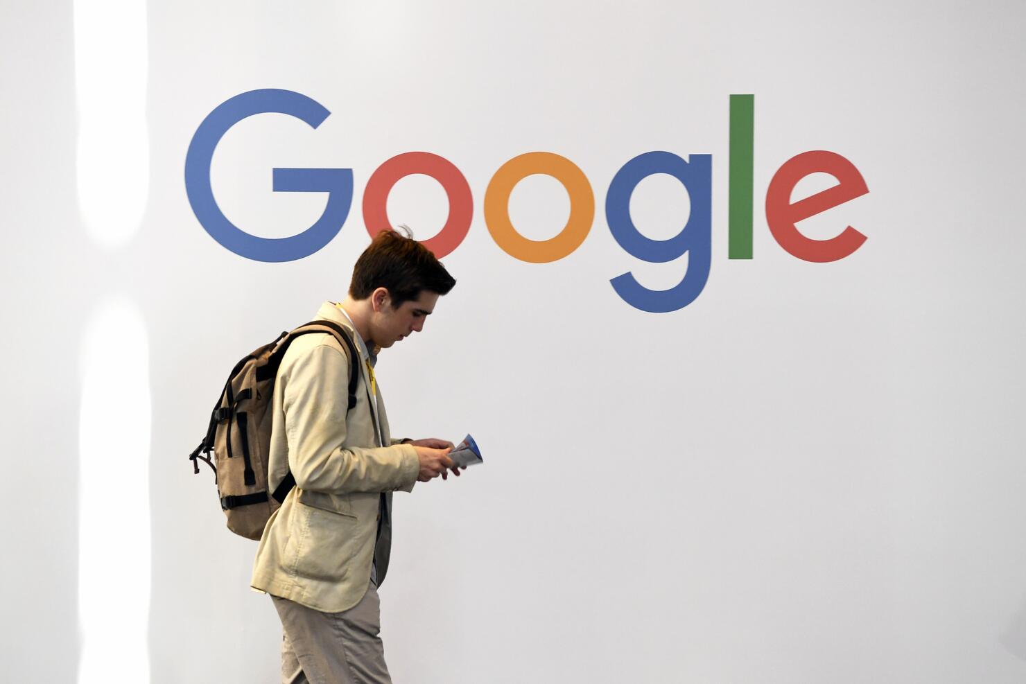Google clarifies how it tracks you even if location history is turned off