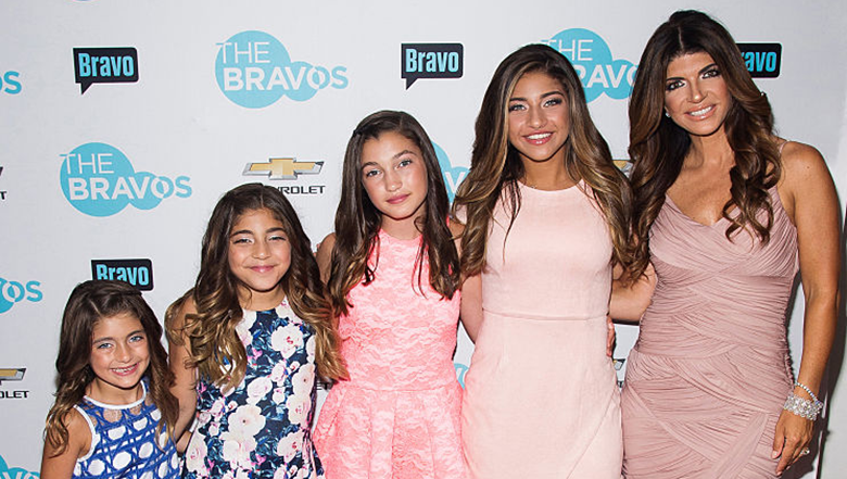 Teresa Giudice Gets Mom Shamed Over Bikini Photo With Daughters Iheartradio 