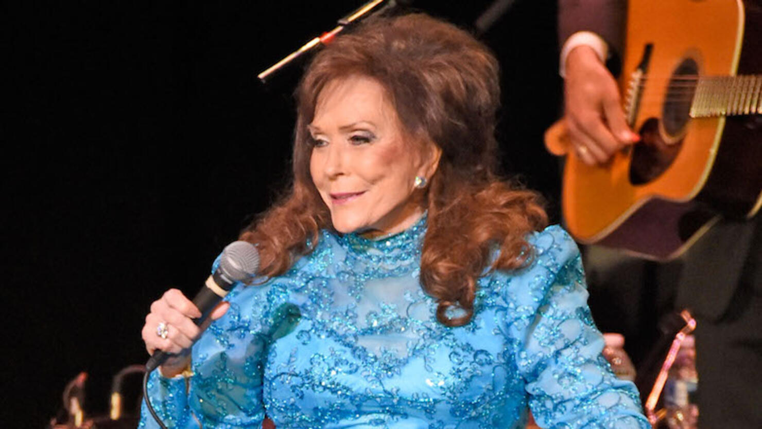 Loretta Lynn's 41st Album 'Wouldn't It Be Great' Arriving September 28 ...