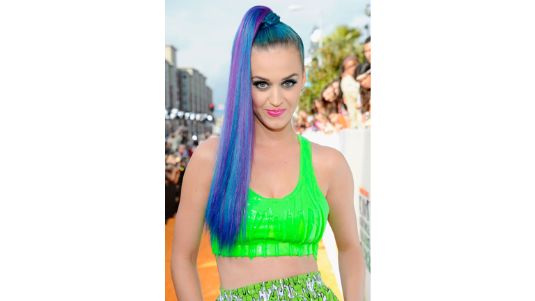 Celebs Who Rocked Rainbow Hair: Kylie Jenner, Joe Jonas and More