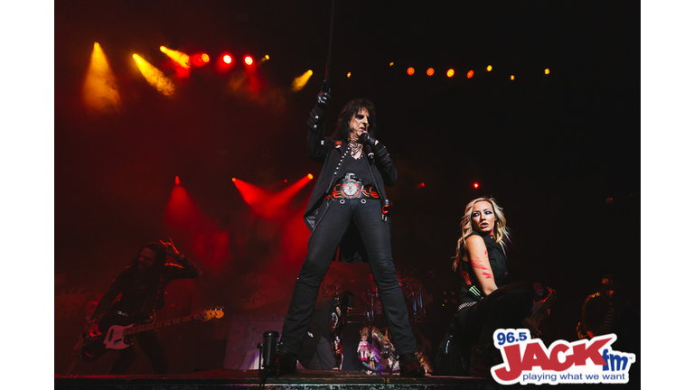 Alice Cooper at Angel of the Winds Arena