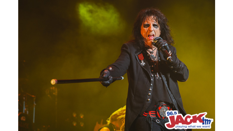 Alice Cooper at Angel of the Winds Arena