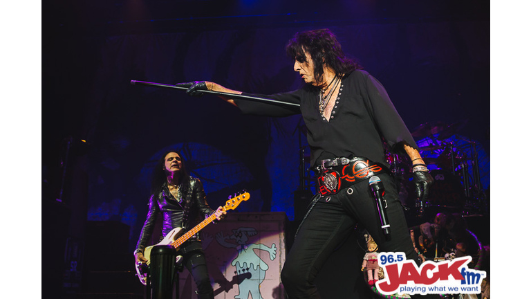 Alice Cooper at Angel of the Winds Arena