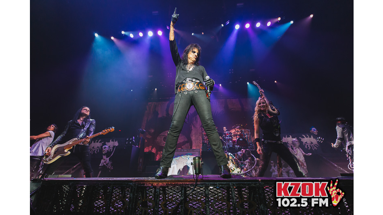 Alice Cooper at Angel of the Winds Arena