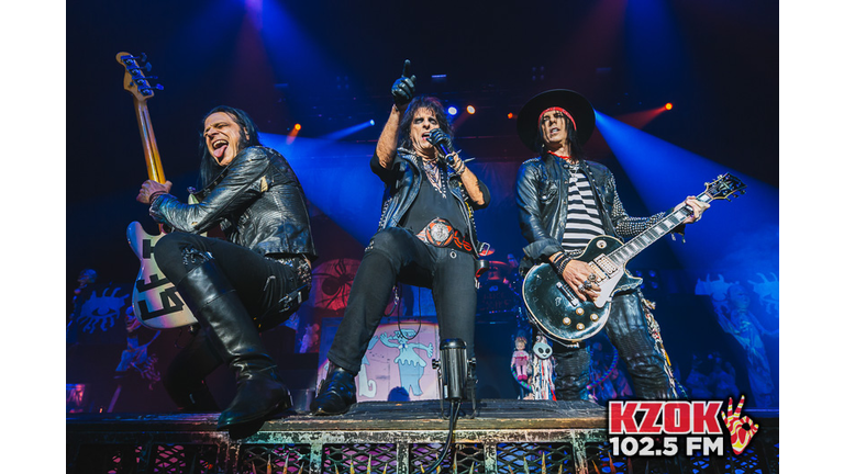 Alice Cooper at Angel of the Winds Arena