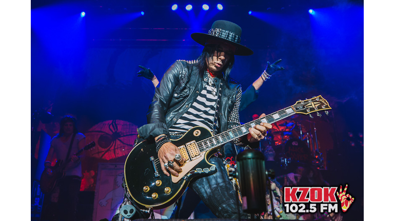 Alice Cooper at Angel of the Winds Arena