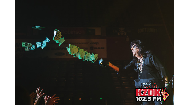 Alice Cooper at Angel of the Winds Arena