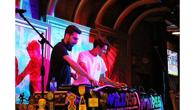 Cash Cash at Copper Blues