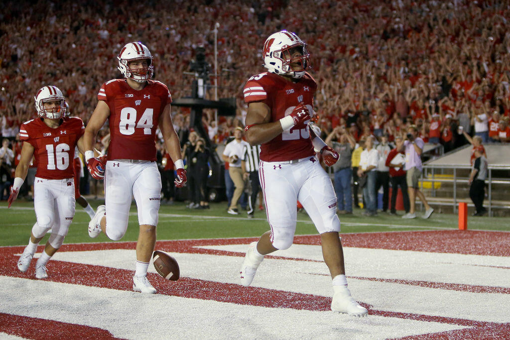 Jonathan Taylor rushes for 145 yards, scores 2 TDs in win - Thumbnail Image