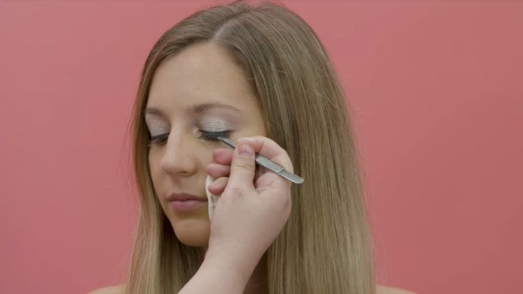 Carrie Underwood "Cry Pretty" Makeup Look
