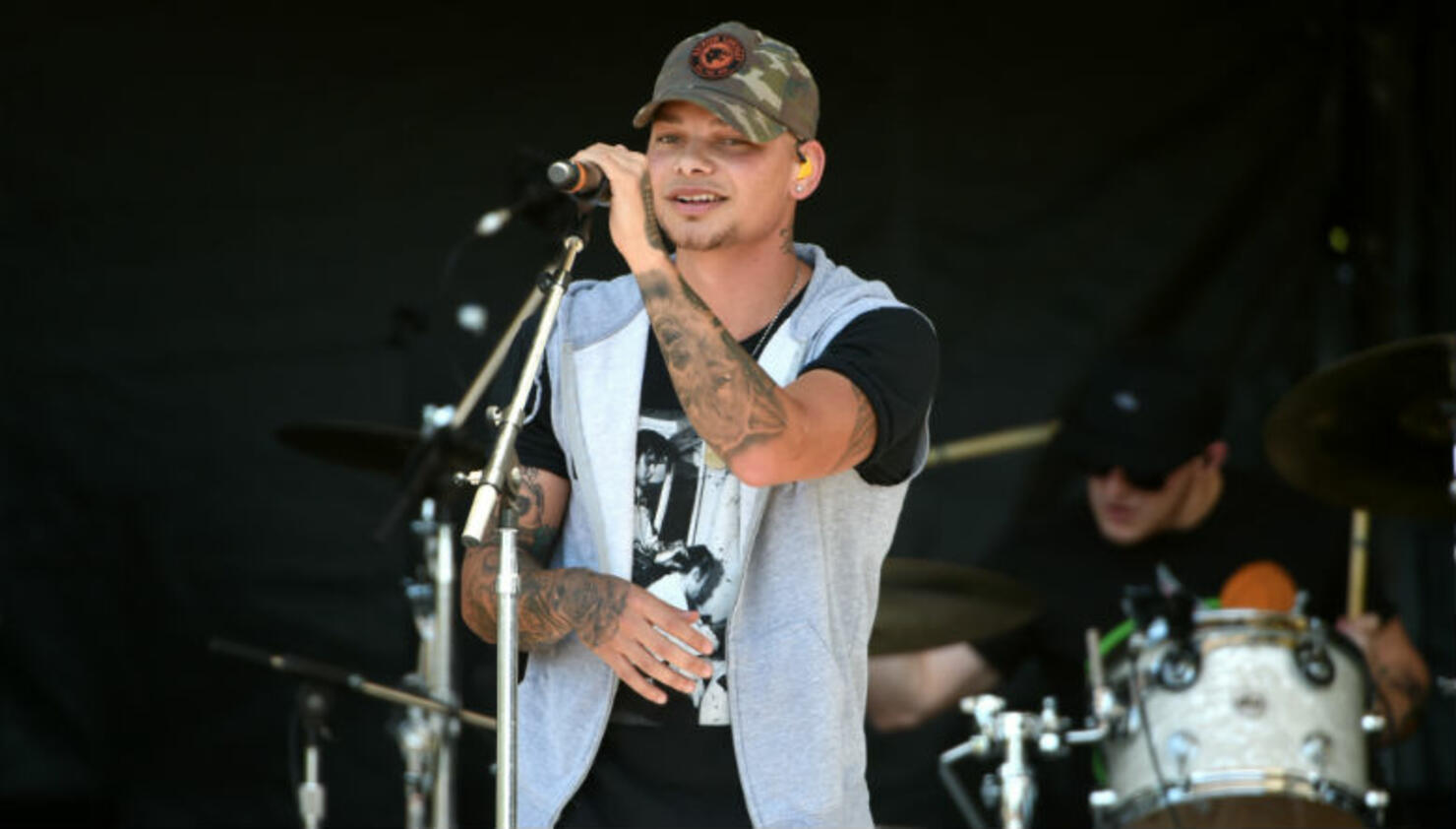 Kane Brown Reveals 'Experiment' Album: See The Cover Art | iHeart