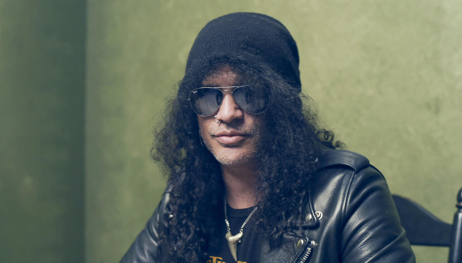 Slash's Girlfriend Denies Theories About GN'R's Canceled Show