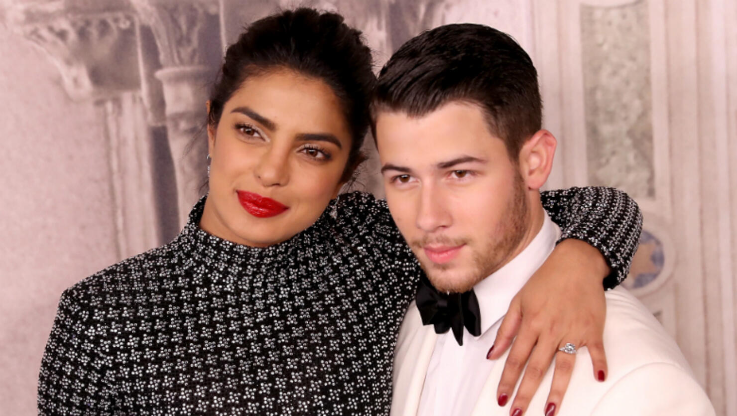 nick-jonas-priyanka-chopra-matching-outfits