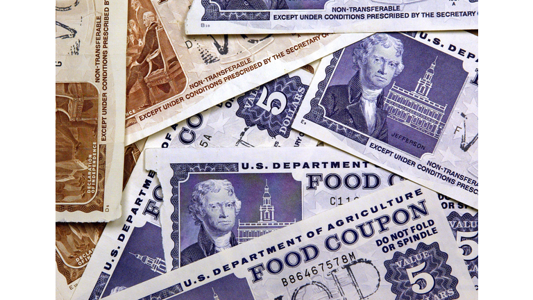 Bar in Ohio loses liquor license after drugs and lap dances exchanged for food stamps
