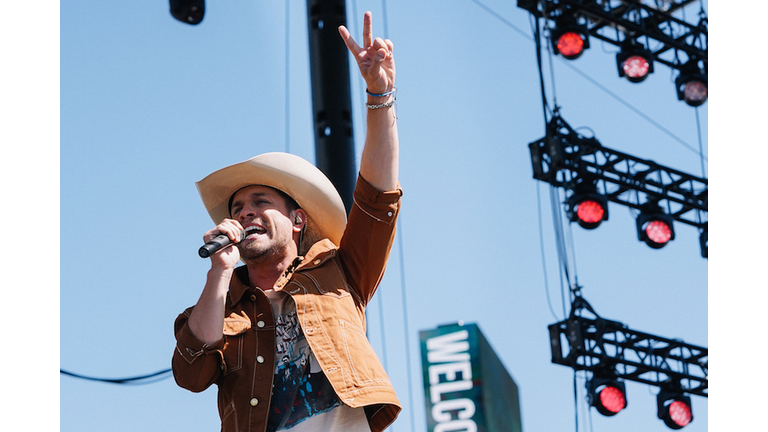 Dustin Lynch