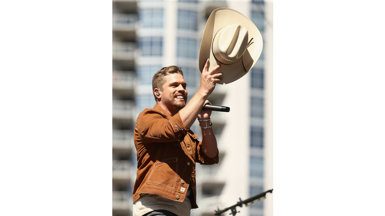 Dustin Lynch