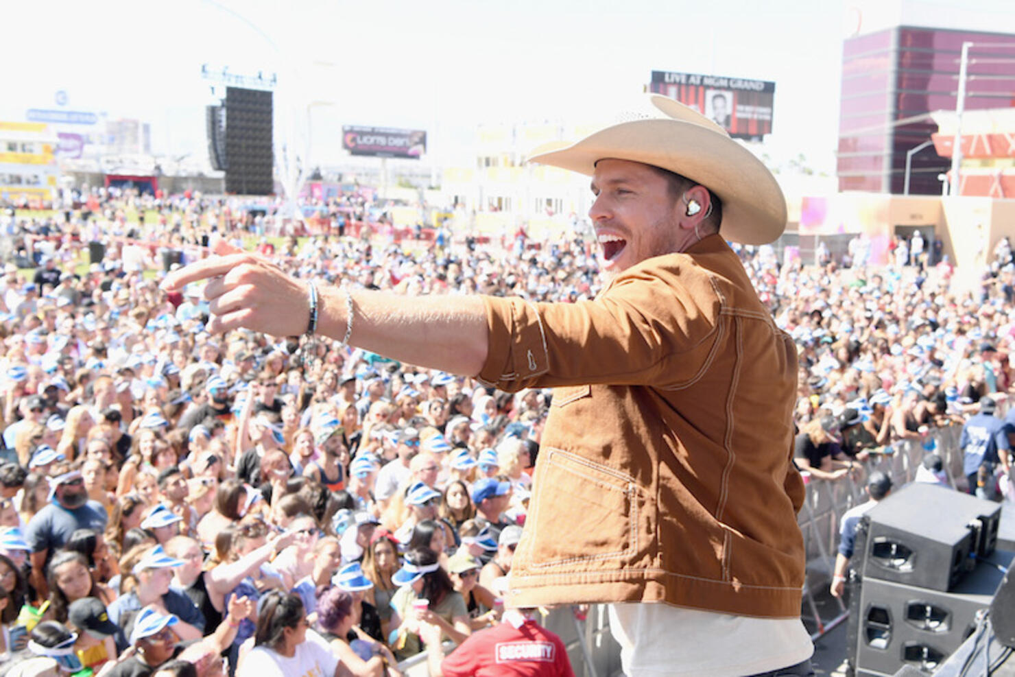 Dustin Lynch