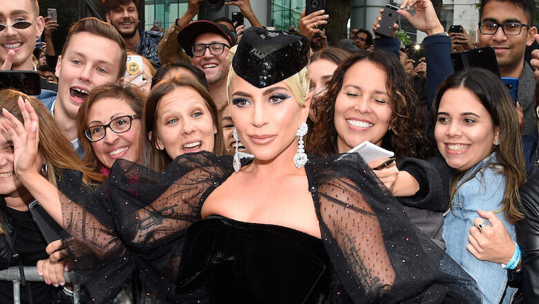 Lady Gaga Surprises Fans At 'A Star Is Born' Advance Screening In New ...