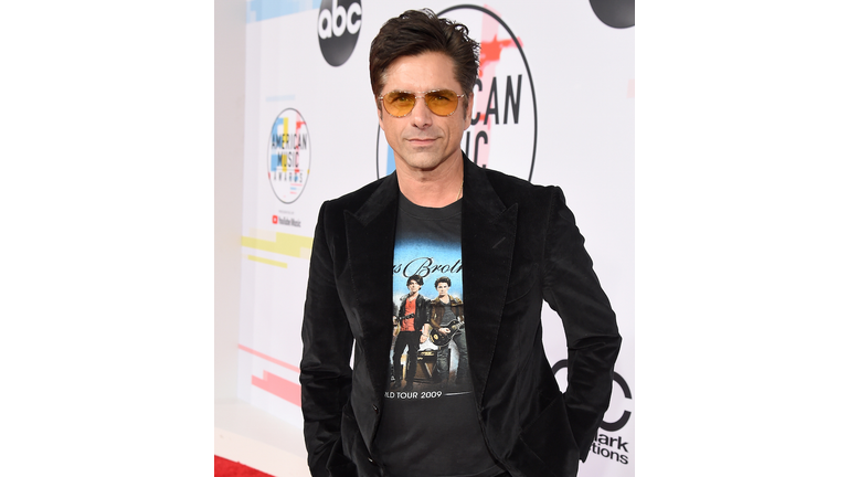 John Stamos American Music Awards 2018