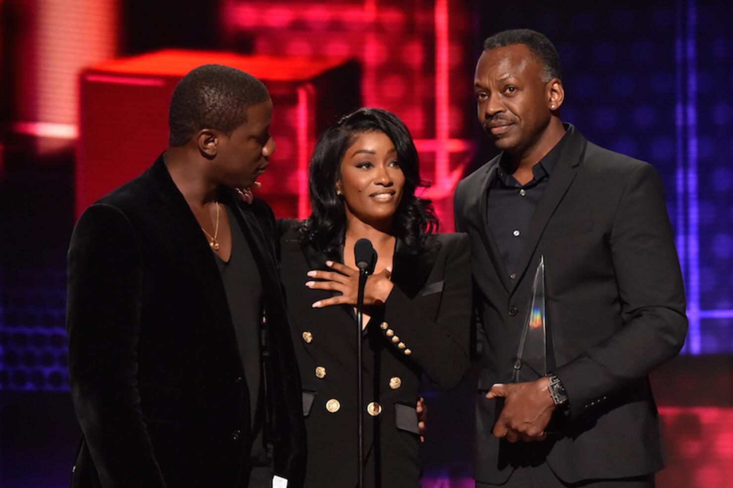 XXXtentacion's mother accepts 2018 American Music Award