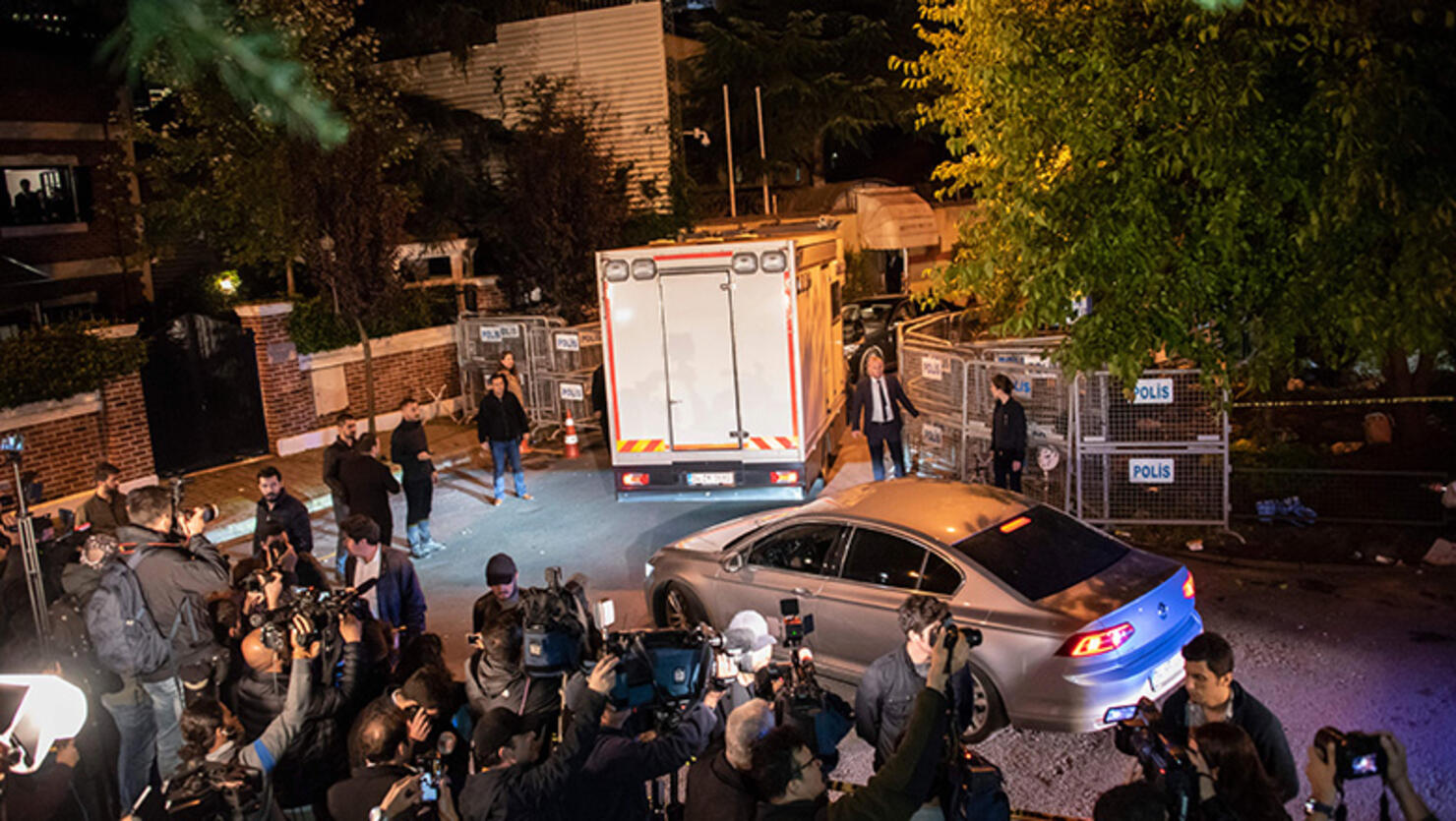 Police vehicles arrive to the Saudi Arabia's consulate in Istanbul on October 15, 2018 to search the premises in the investigation over missing Saudi journalist Jamal Khashoggi