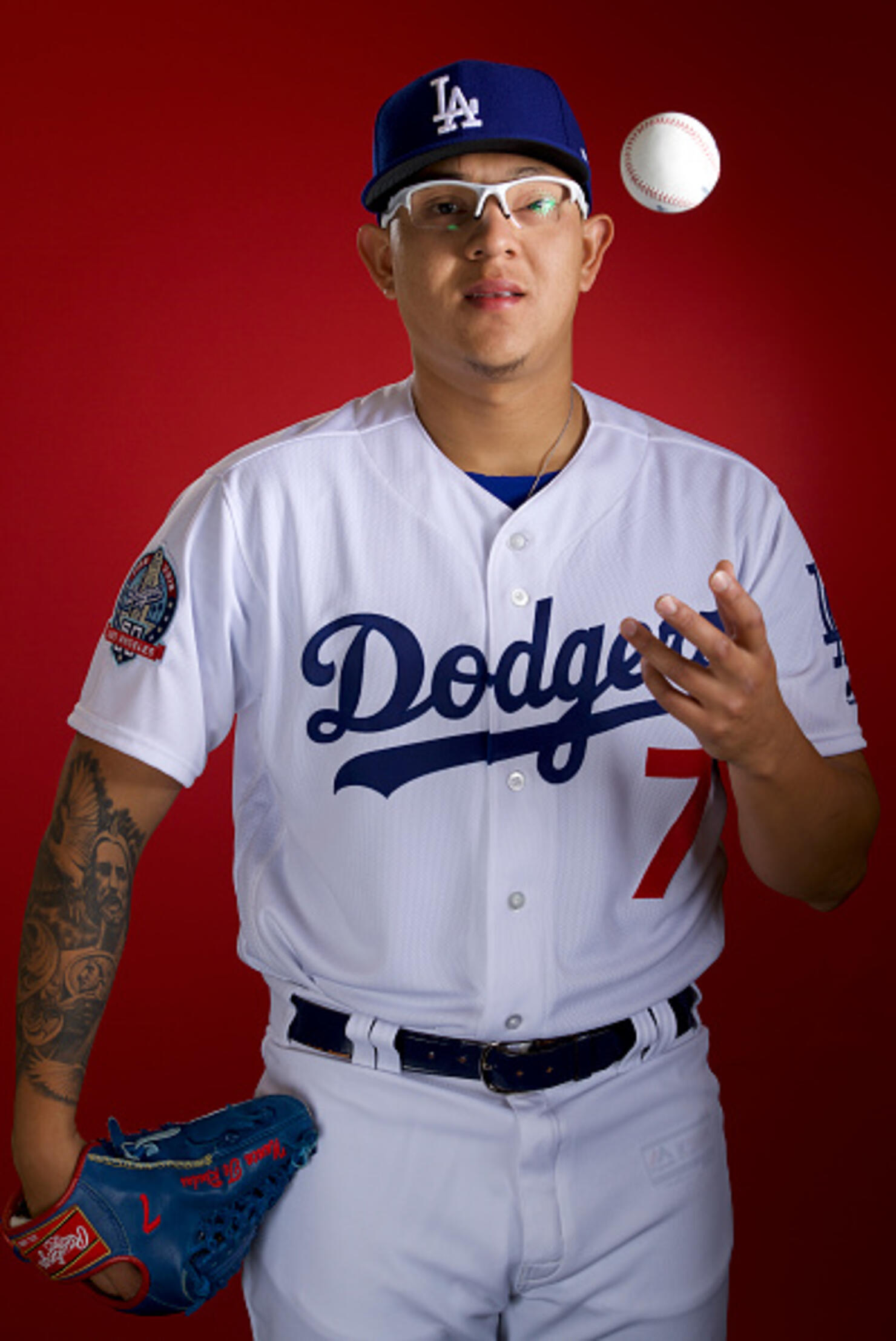 Julio Urias, the Mexican pitcher of the Dodgers, with tattoos out of series