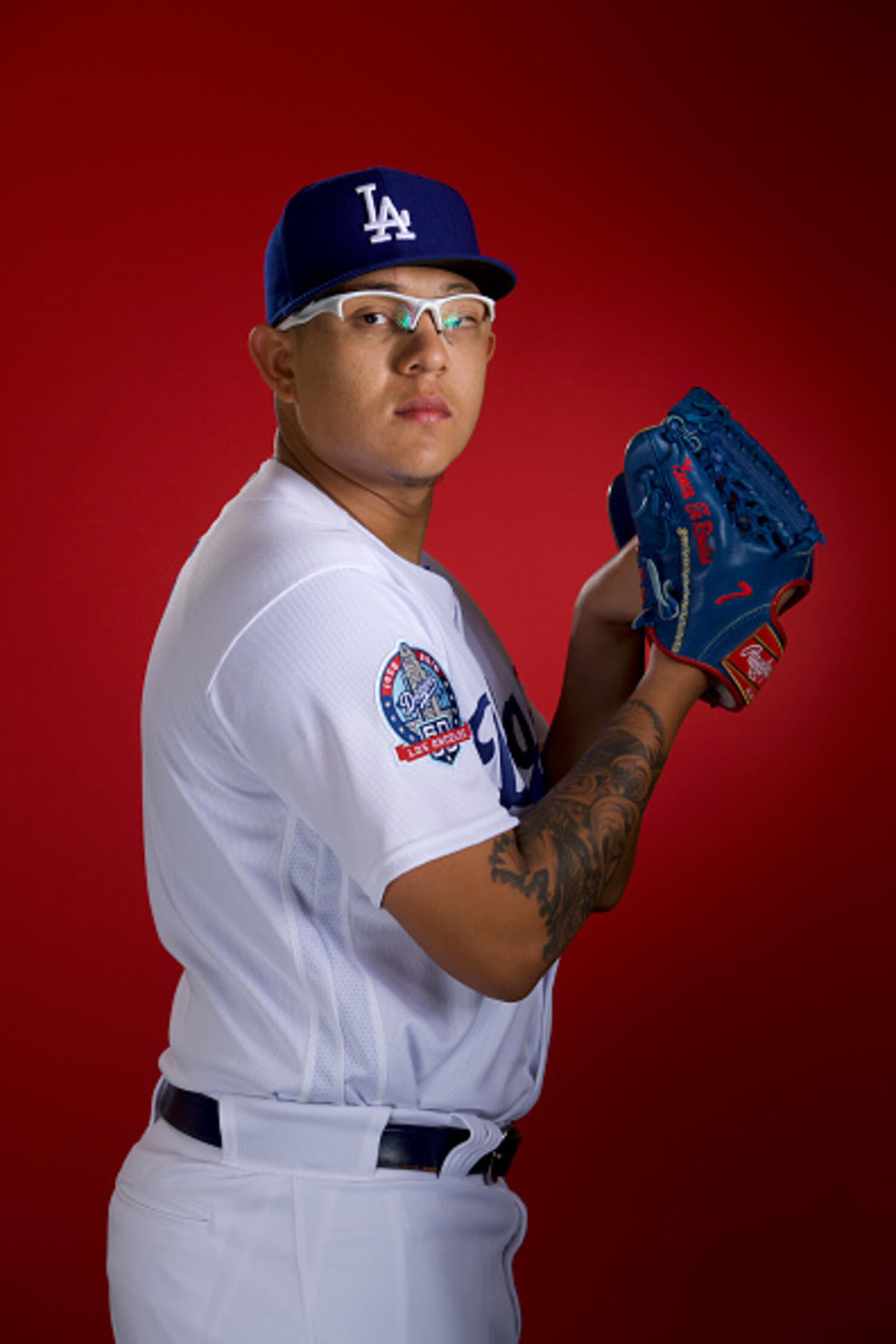 Dodgers: Check Out Julio Urias's Mexico-Themed Cleats for the World Baseball  Classic - Inside the Dodgers