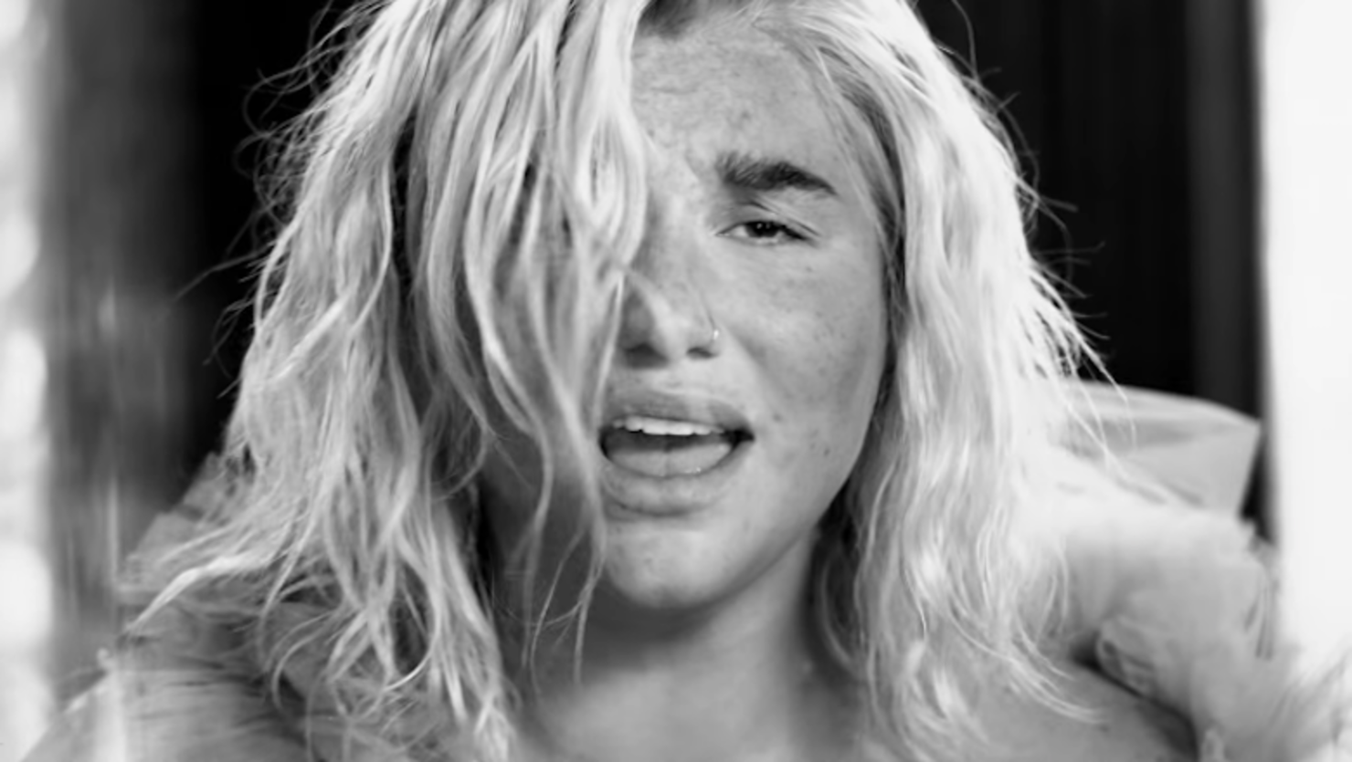 kesha here comes the change video