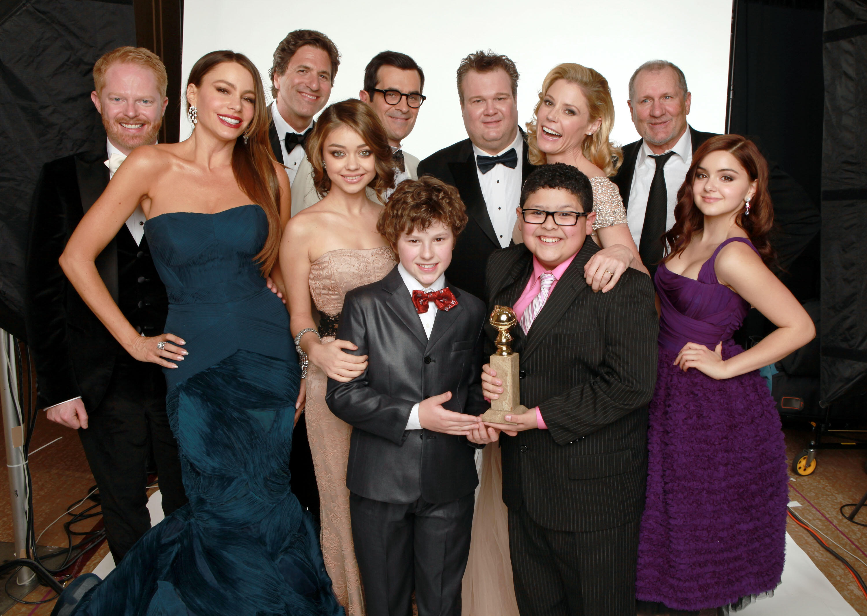 Who Died On Modern Family A Major Character Was Just Killed Off IHeart   5bd1ea847abe354135447412