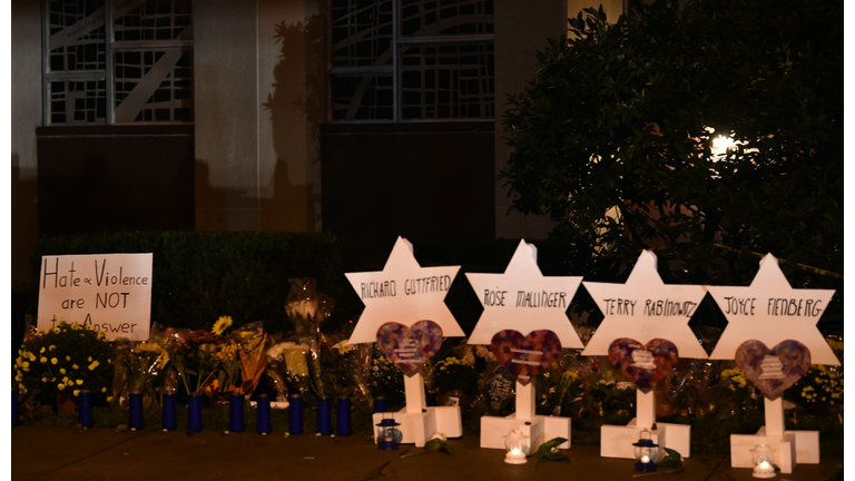 Memorial Outside Squirrel Hill Synagogue 