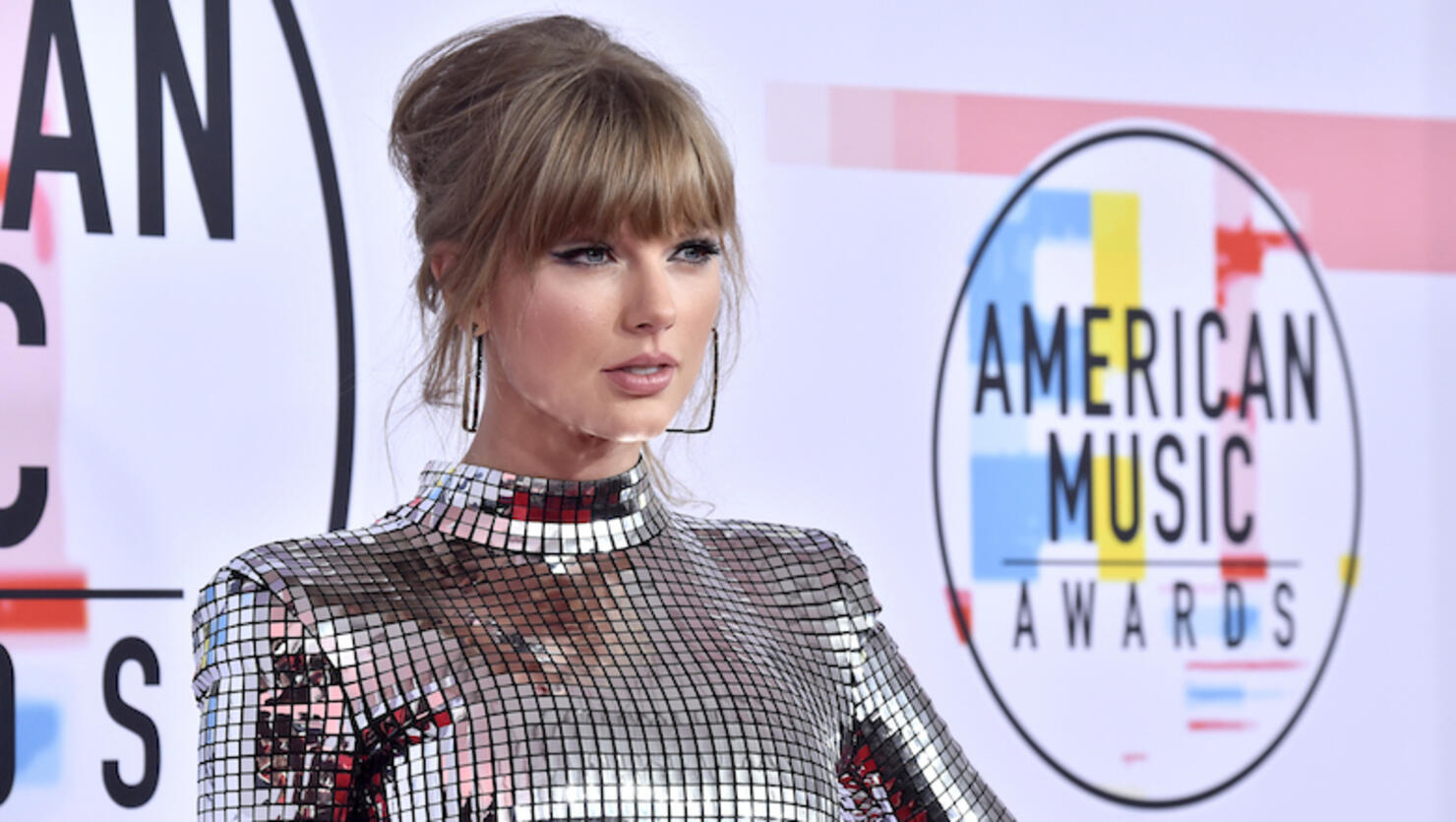 taylor swift political post