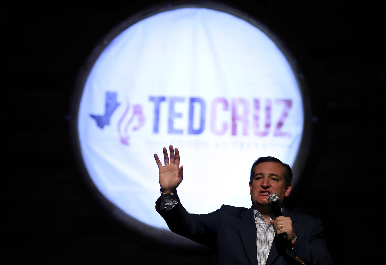 Ted Cruz Defeats Democrat Beto O'Rourke