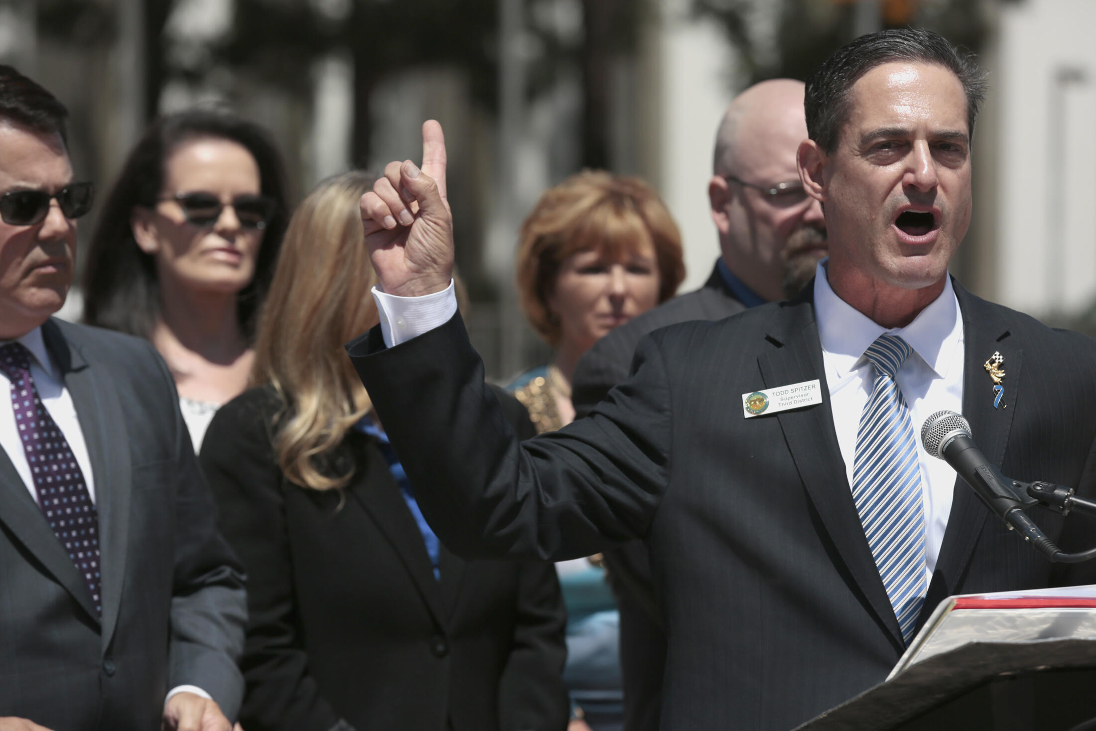 Spitzer Unseats Orange County D.A. Rackauckas - Thumbnail Image