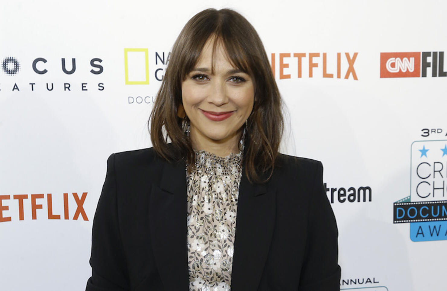 why rashida jones doesnt celebrate christmas