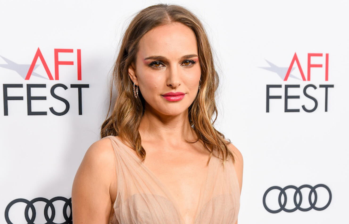 why natalie portman doesnt celebrate christmas