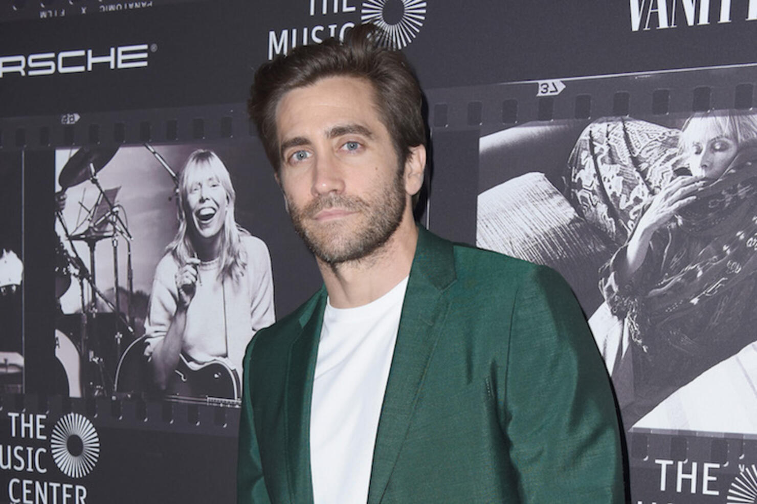 why jake gyllenhaal doesnt celebrate christmas