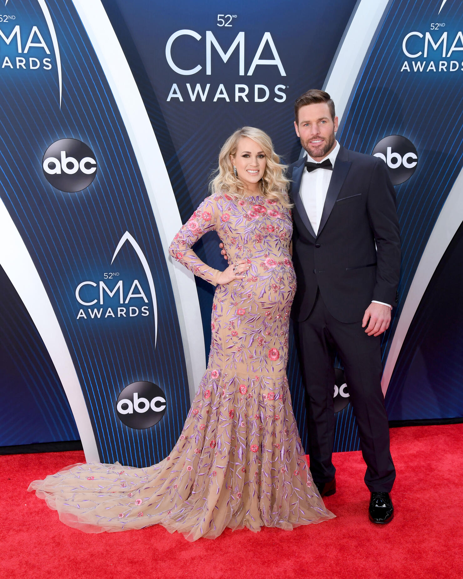 2018 CMA RED CARPET 