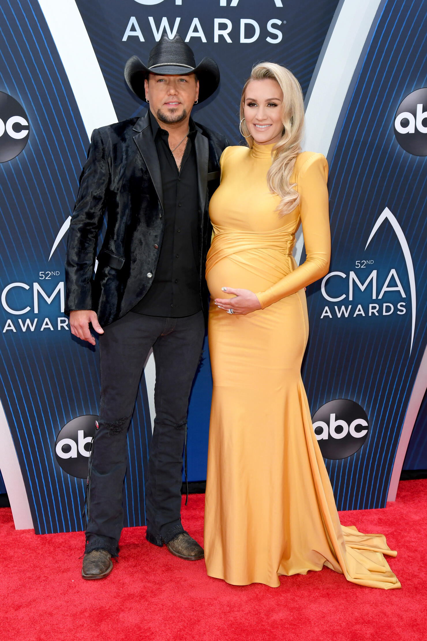 2018 CMA RED CARPET 