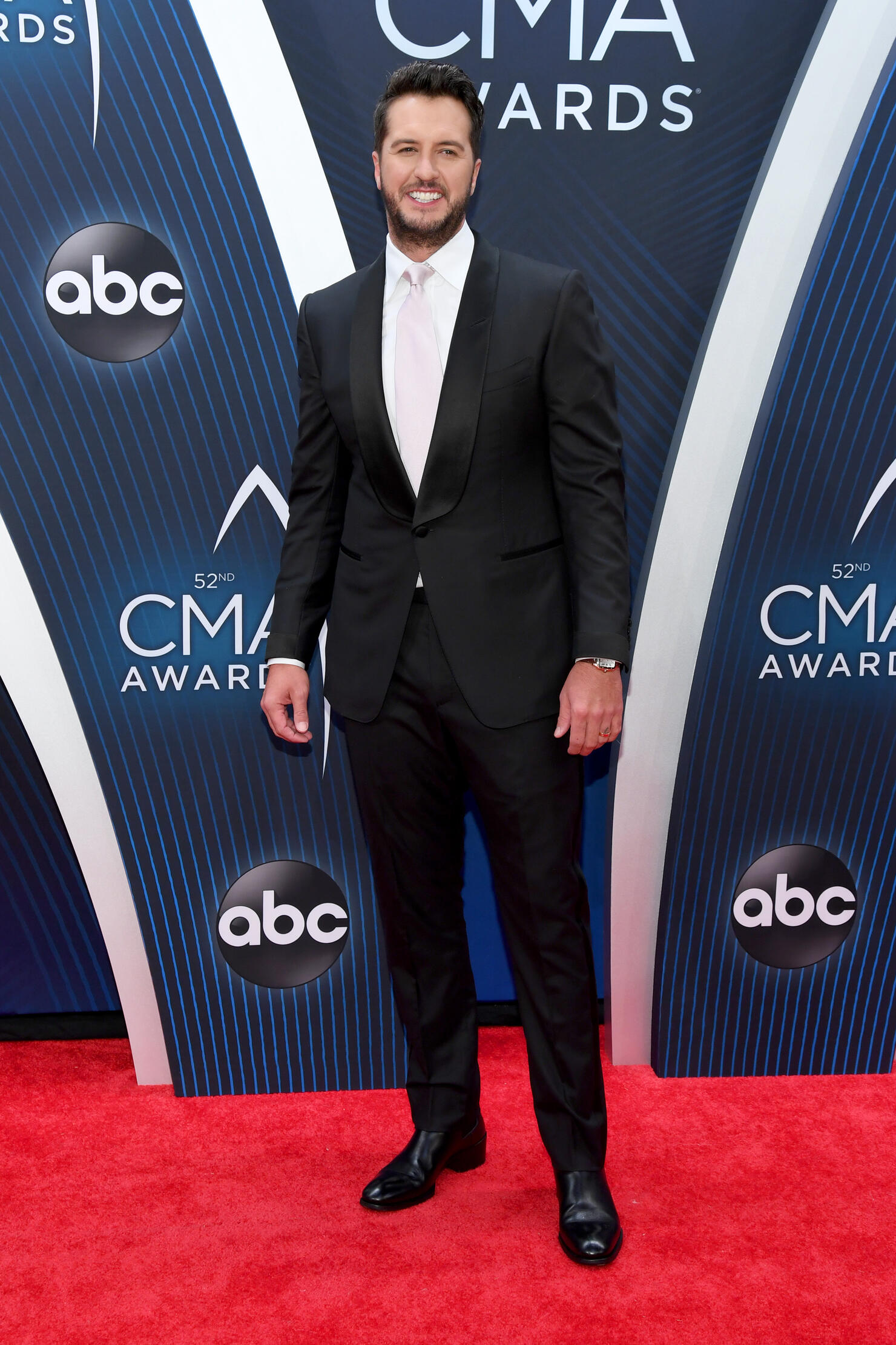 2018 CMA RED CARPET 