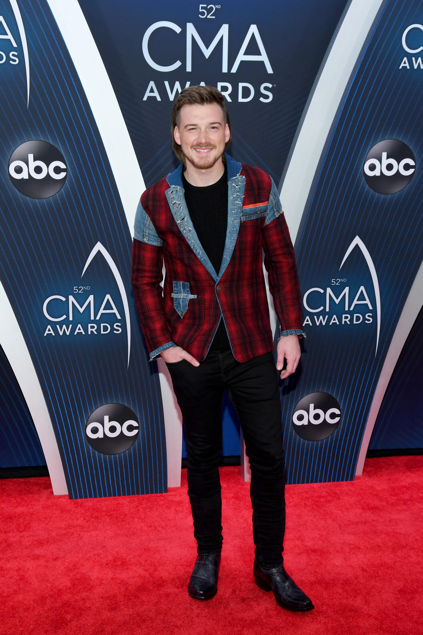 2018 CMA RED CARPET 