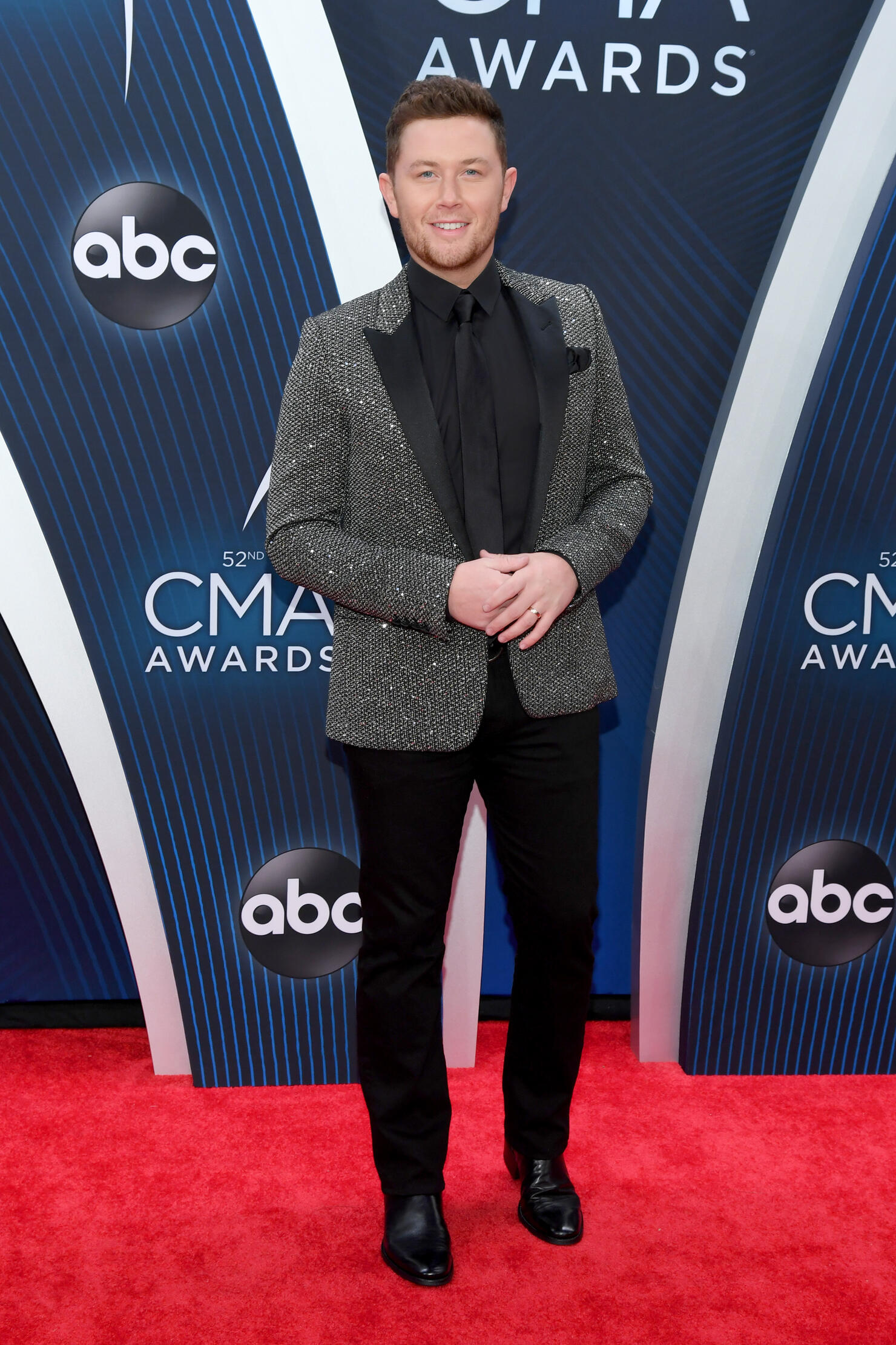 2018 CMA RED CARPET 