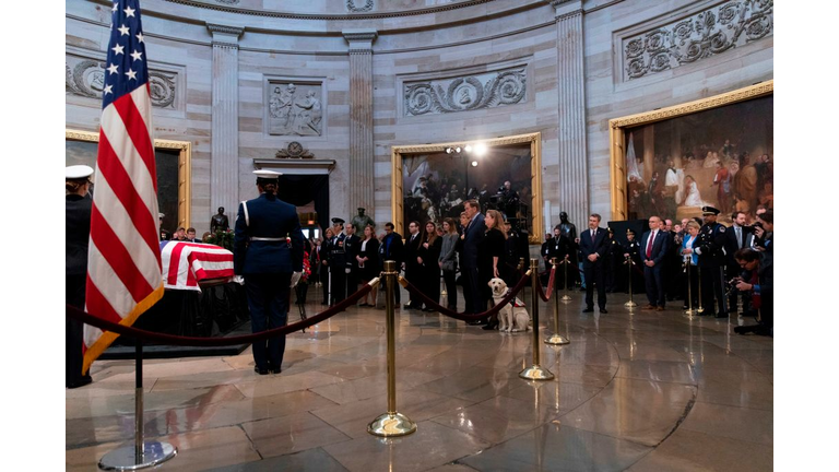 Mourners pay respects to George H.W. Bush
