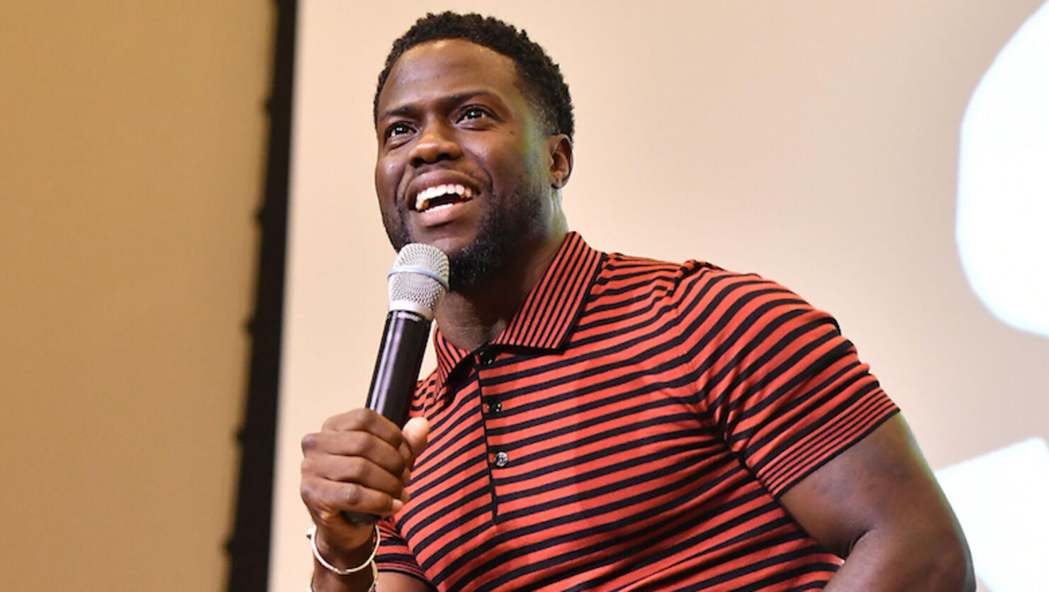 Kevin Hart Will Host 2019 Oscars Ceremony