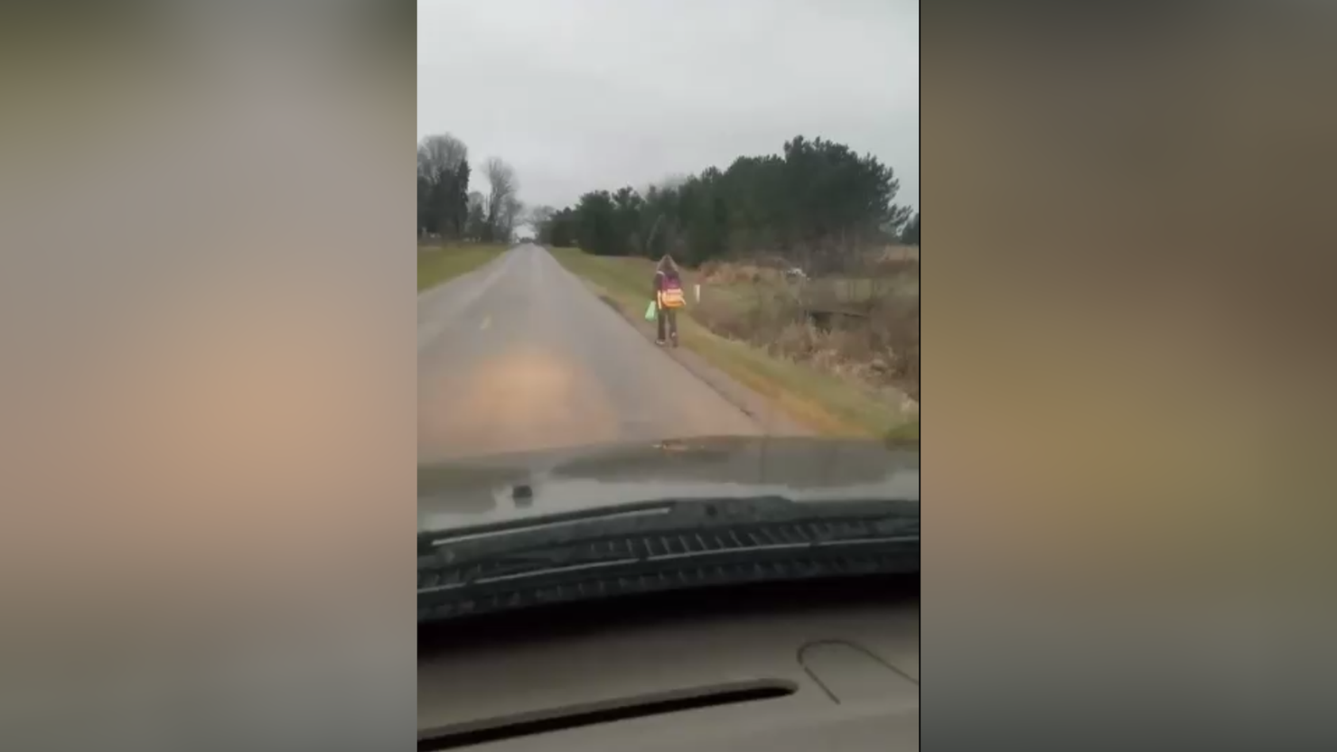 dad makes 10-year-old walk 5 miles to school after she gets kicked off of bus