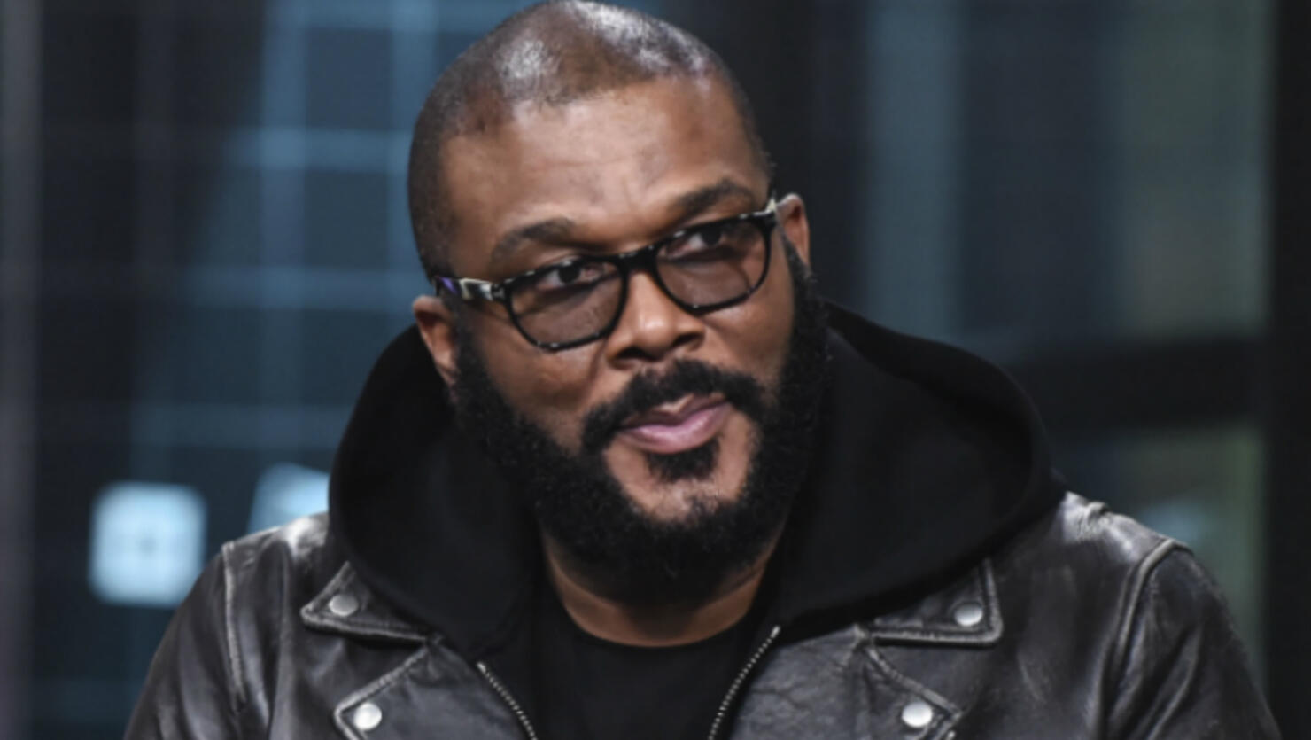 tyler-perry-gives-back