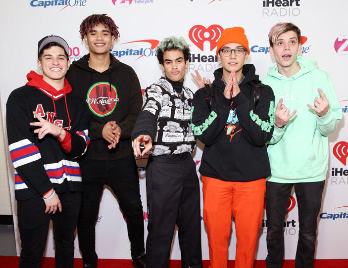 All The 2018 IHeartRadio Jingle Ball Red Carpet Looks | IHeart