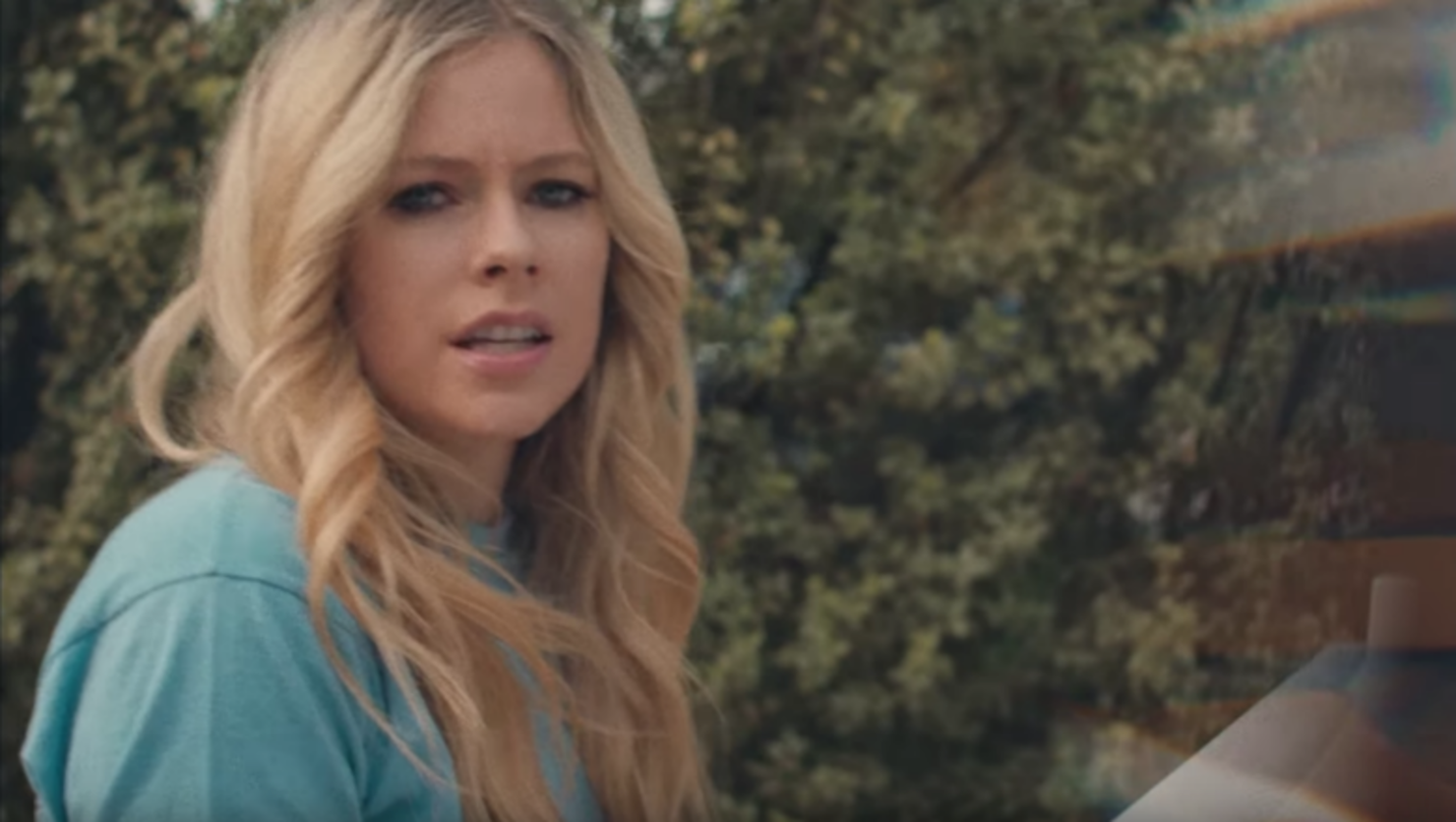 Avril Lavigne drops new music video, 'Tell Me It's Over' - National