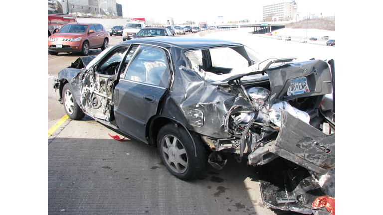 Tailgating leads to crash - Department of Transportation