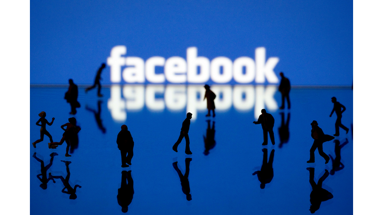 facebook bug exposes photos of 6.8m users to third party apps