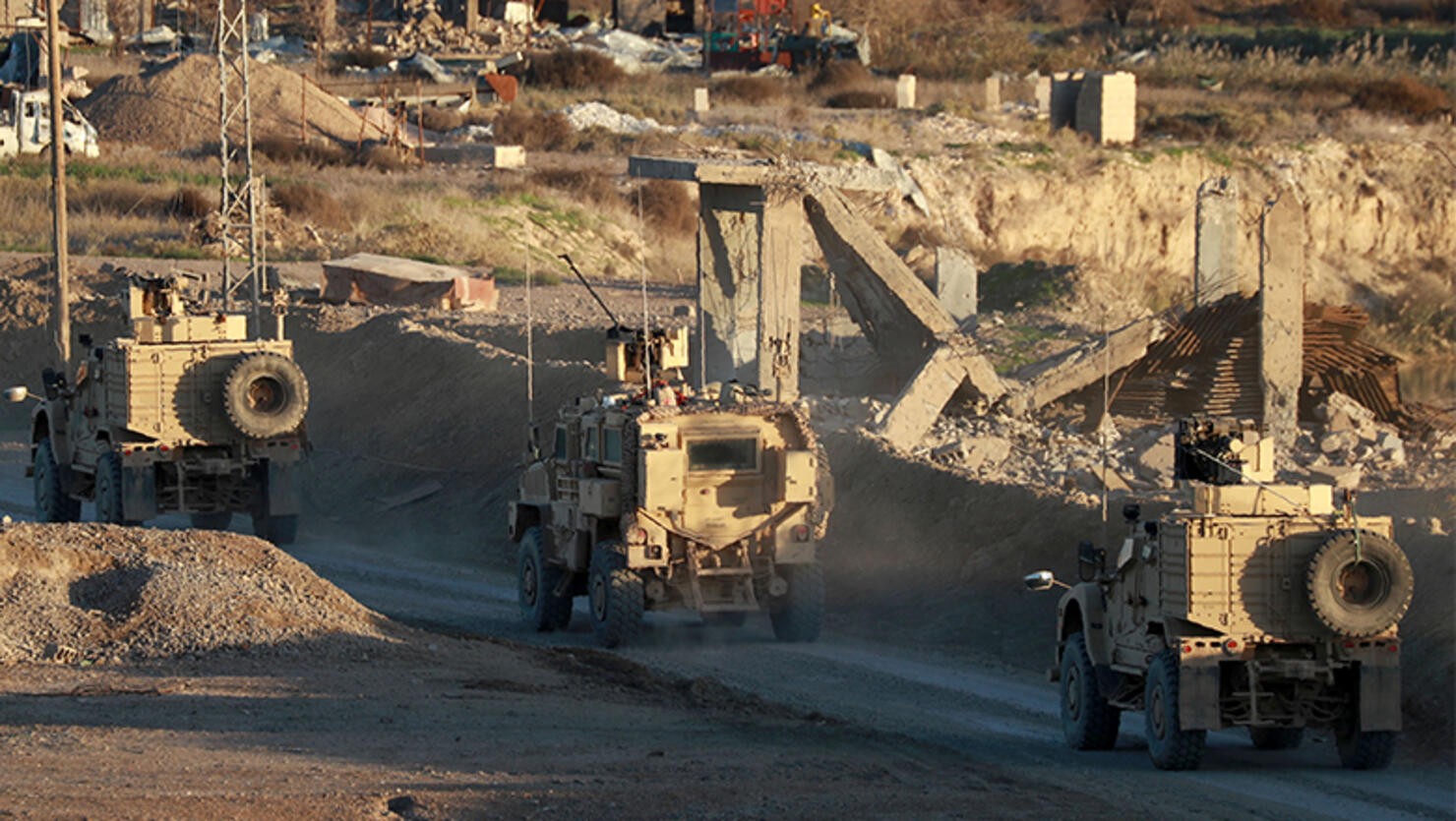 US army vehicles supporting the Syrian Democratic Forces 